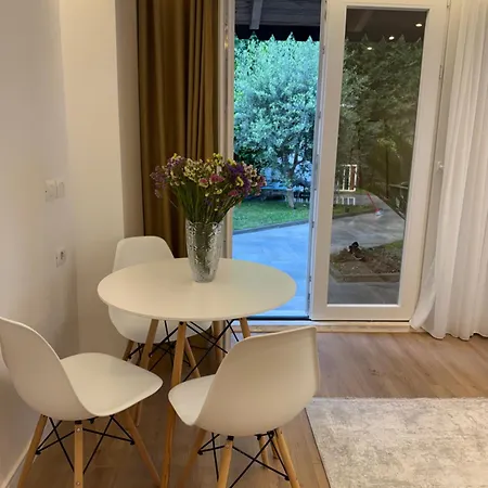 Villa Studio Tirana *