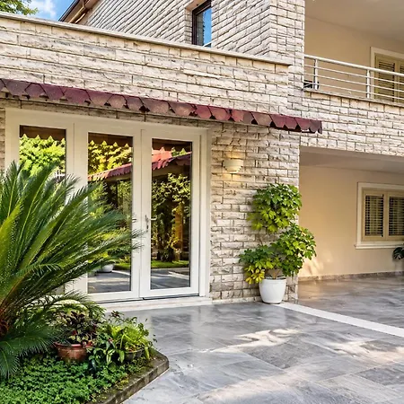 Apartment Villa Studios Tirana