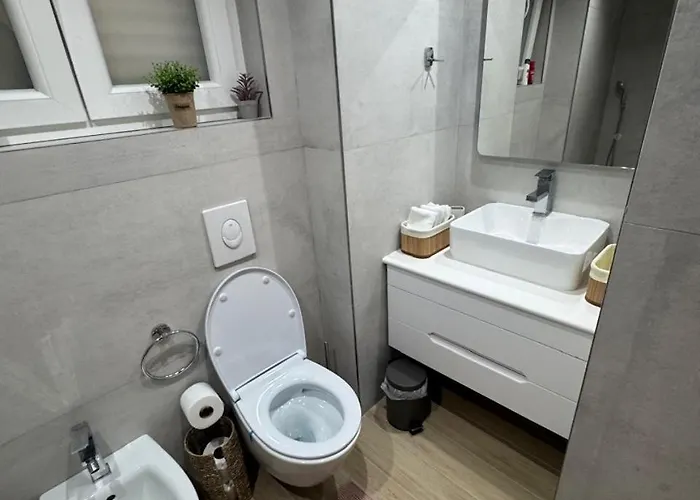 Villa Studio Tirana * 티라나