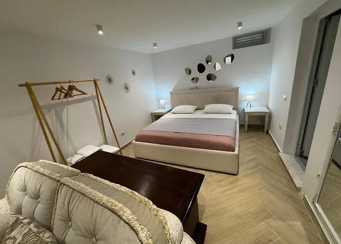 Villa Studio Tirana Apartment *